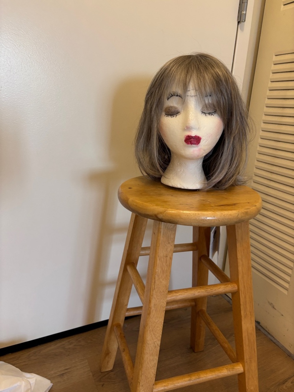 Short Layered Bob Wig “ALLURING”with Soft Fringe in Grey SF51/60